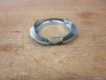 Nederste metal fjederstyrer K1 forgaffel 79, Repro