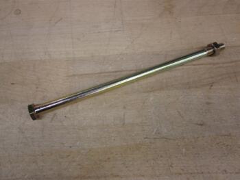 Bagsvingeraksel uoriginal incl møtrik. Guldkromat