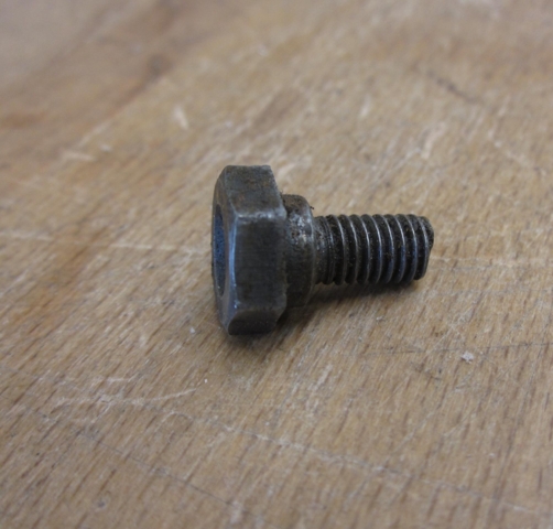 Bolt for geartrommel