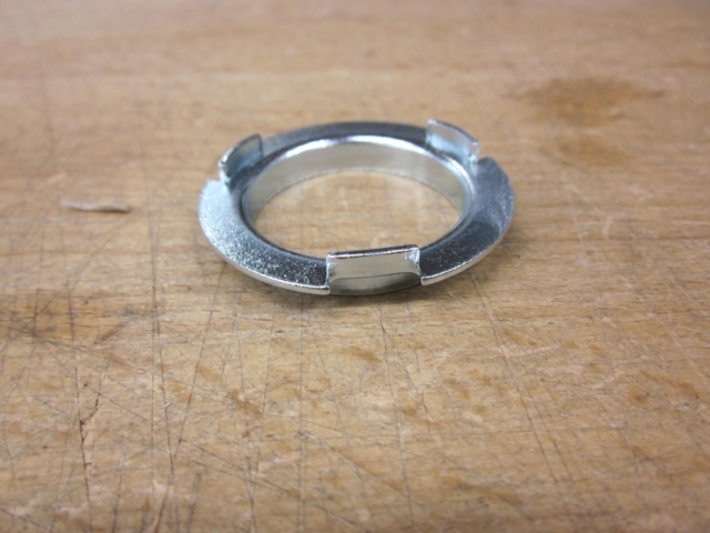 Nederste metal fjederstyrer K1 forgaffel 79, Repro