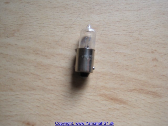 Pære for speedometer 6v-4w original fatning BA9S