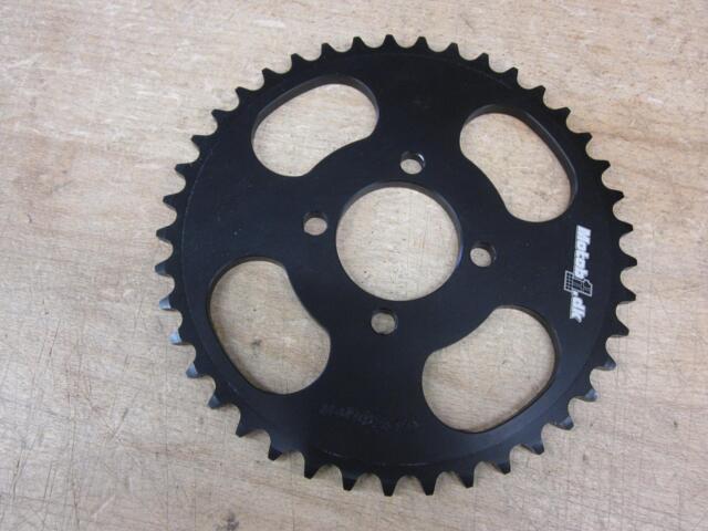 Bagtandhjul ny model 77-79, udført i Aluminium Sorteloxeret